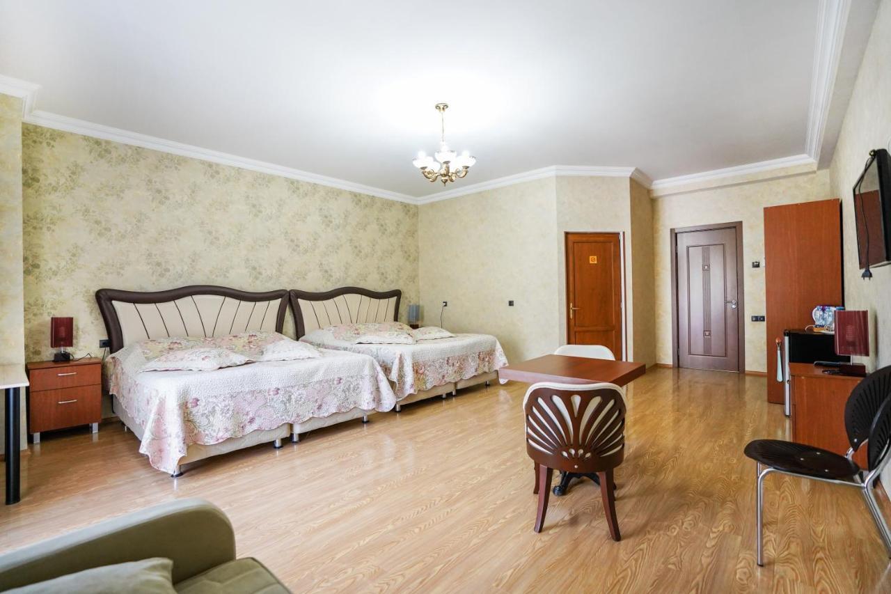 Natali Hotel Borjomi Bagian luar foto